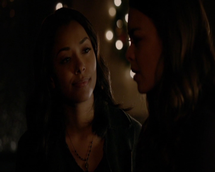 VampireDiariesWorld-dot-nl_7x09ColdAsIs1658.jpg