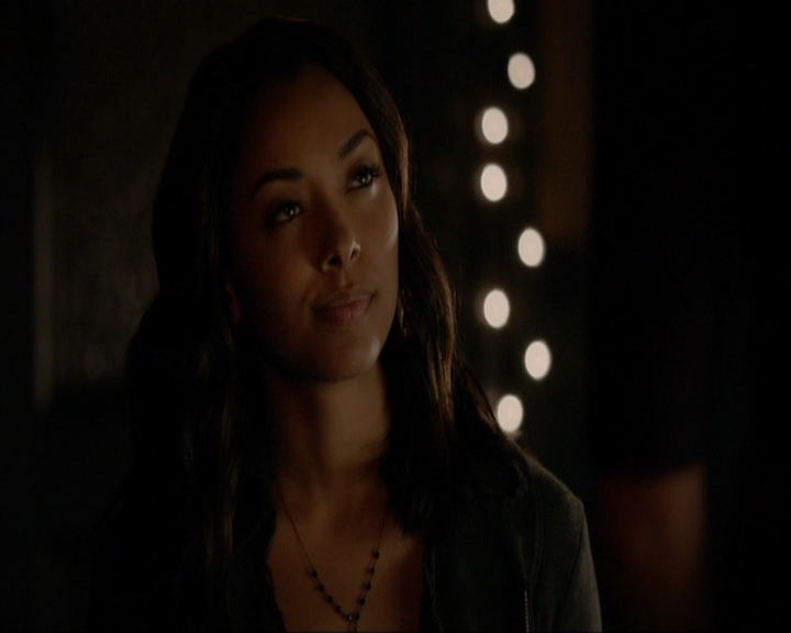 VampireDiariesWorld-dot-nl_7x09ColdAsIs1691.jpg