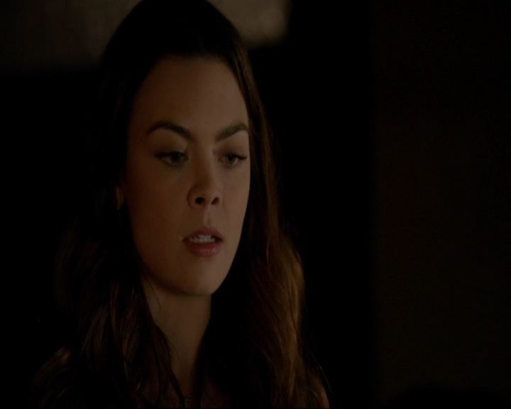 VampireDiariesWorld-dot-nl_7x09ColdAsIs1714.jpg