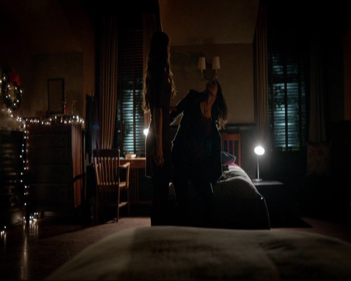 VampireDiariesWorld-dot-nl_7x09ColdAsIs1718.jpg