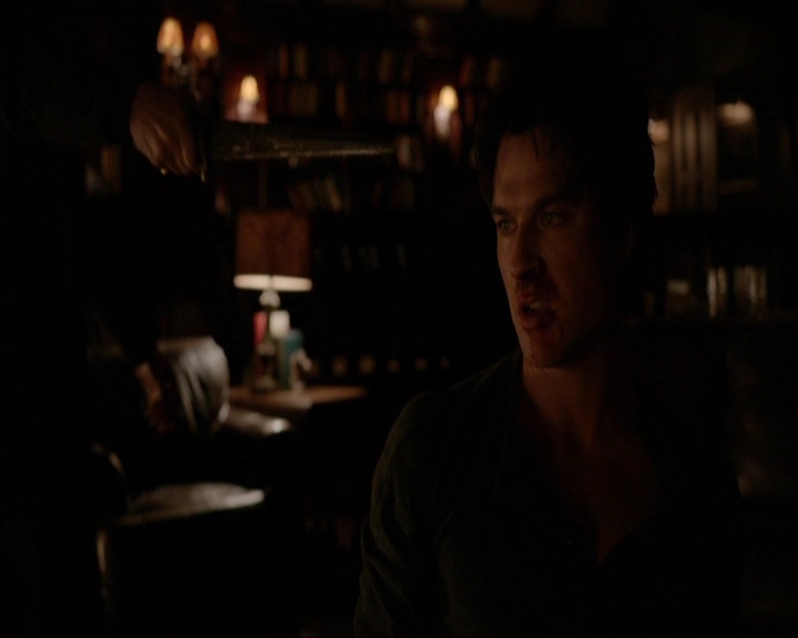 VampireDiariesWorld-dot-nl_7x09ColdAsIs1982.jpg