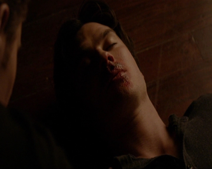 VampireDiariesWorld-dot-nl_7x09ColdAsIs2049.jpg