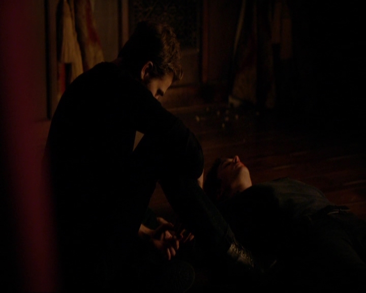 VampireDiariesWorld-dot-nl_7x09ColdAsIs2092.jpg