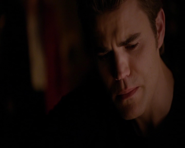 VampireDiariesWorld-dot-nl_7x09ColdAsIs2102.jpg