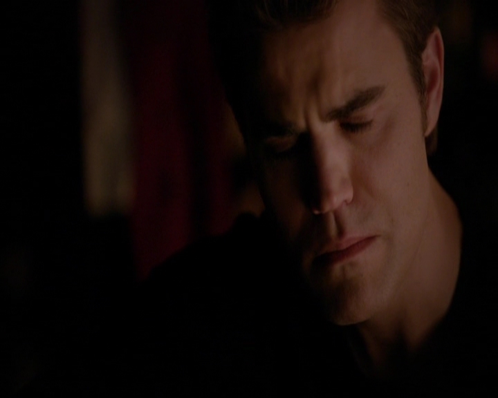 VampireDiariesWorld-dot-nl_7x09ColdAsIs2105.jpg