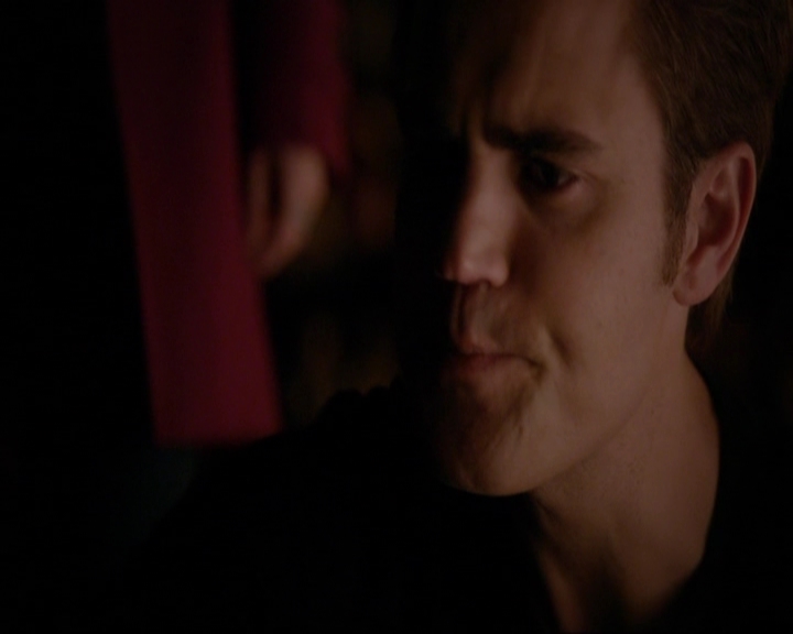 VampireDiariesWorld-dot-nl_7x09ColdAsIs2114.jpg