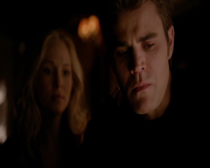 VampireDiariesWorld-dot-nl_7x09ColdAsIs2128.jpg