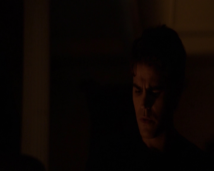 VampireDiariesWorld-dot-nl_7x10HellIsOtherPeople-deletedscenes0020.jpg