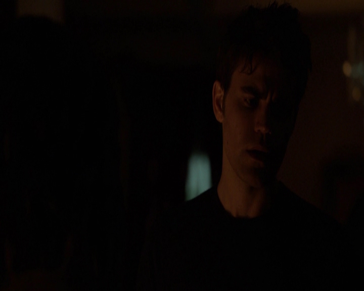 VampireDiariesWorld-dot-nl_7x10HellIsOtherPeople-deletedscenes0026.jpg