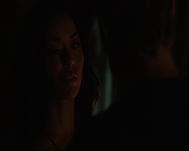 VampireDiariesWorld-dot-nl_7x10HellIsOtherPeople-deletedscenes0028.jpg