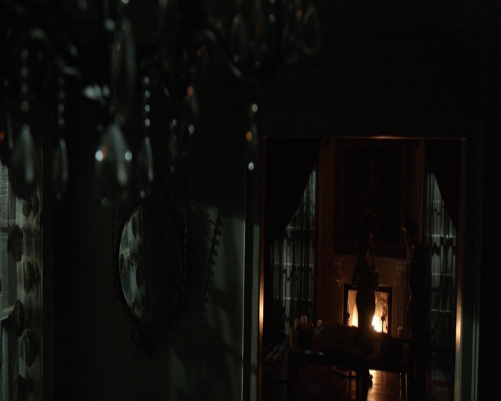 VampireDiariesWorld-dot-nl_7x10HellIsOtherPeople-deletedscenes0036.jpg