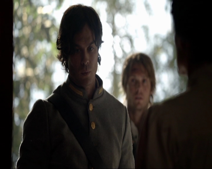 VampireDiariesWorld-dot-nl_7x10HellIsOtherPeople0255.jpg