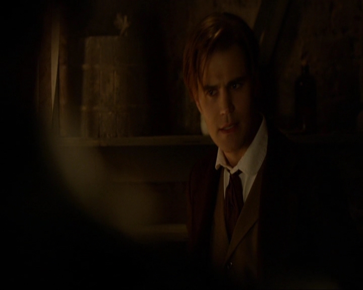 VampireDiariesWorld-dot-nl_7x10HellIsOtherPeople1916.jpg