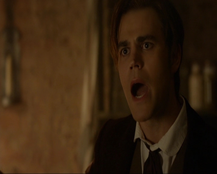 VampireDiariesWorld-dot-nl_7x10HellIsOtherPeople1924.jpg