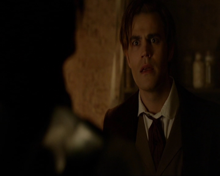 VampireDiariesWorld-dot-nl_7x10HellIsOtherPeople1929.jpg