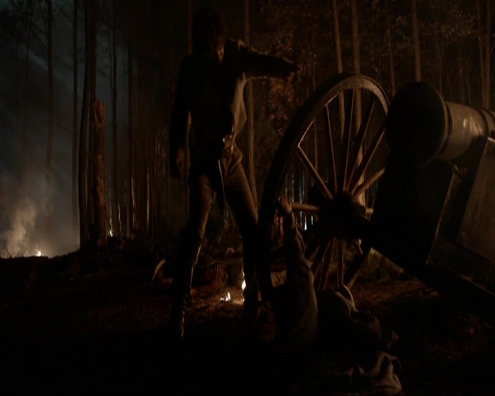 VampireDiariesWorld-dot-nl_7x10HellIsOtherPeople2044.jpg