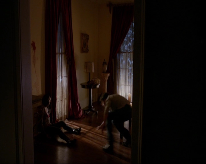 VampireDiariesWorld-dot-nl_7x11ThingsWeLostInTheFire0090.jpg