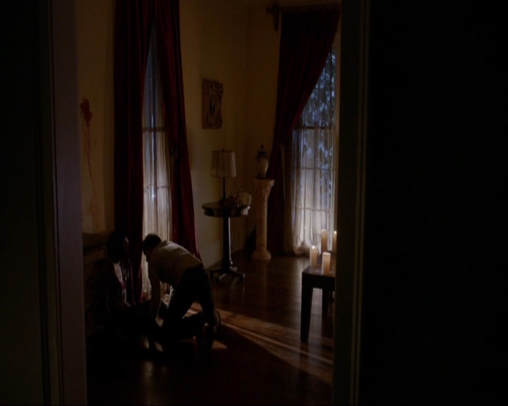 VampireDiariesWorld-dot-nl_7x11ThingsWeLostInTheFire0091.jpg