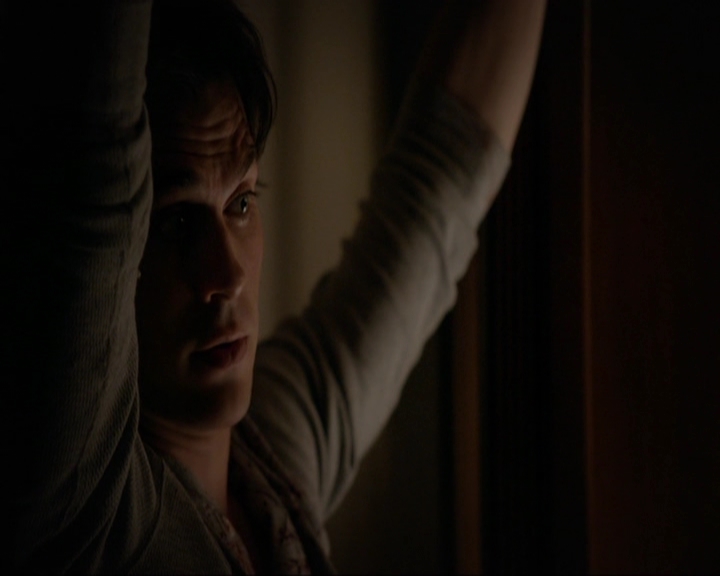 VampireDiariesWorld-dot-nl_7x11ThingsWeLostInTheFire0205.jpg