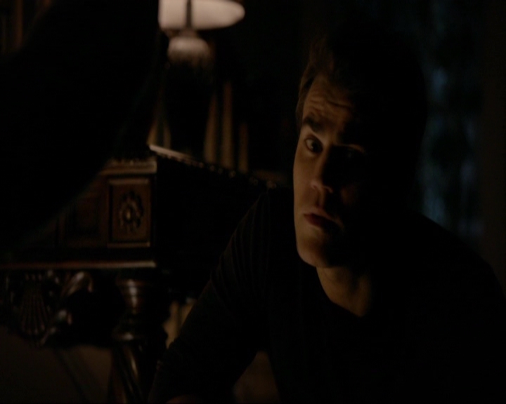 VampireDiariesWorld-dot-nl_7x11ThingsWeLostInTheFire0215.jpg