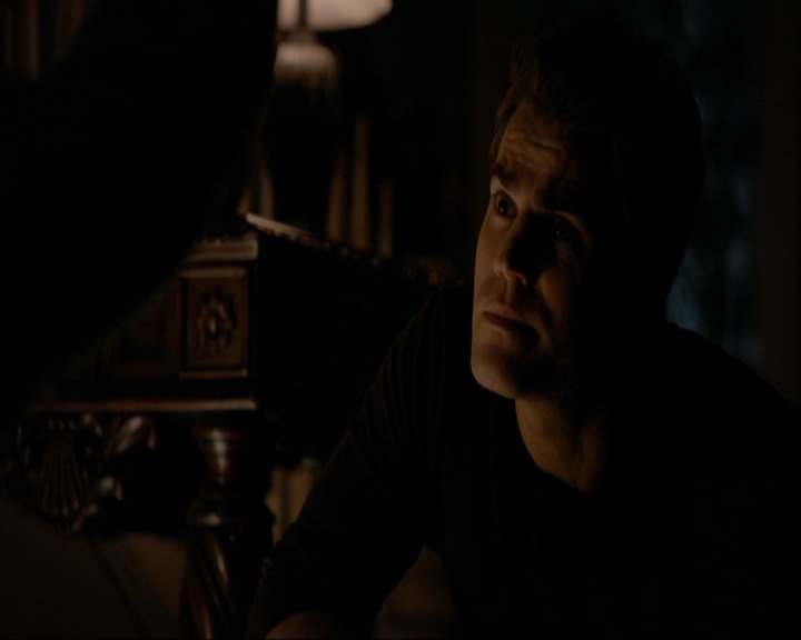 VampireDiariesWorld-dot-nl_7x11ThingsWeLostInTheFire0216.jpg