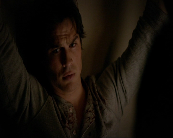 VampireDiariesWorld-dot-nl_7x11ThingsWeLostInTheFire0220.jpg