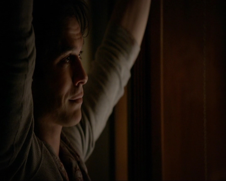 VampireDiariesWorld-dot-nl_7x11ThingsWeLostInTheFire0231.jpg