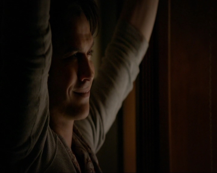 VampireDiariesWorld-dot-nl_7x11ThingsWeLostInTheFire0234.jpg