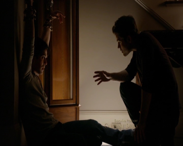 VampireDiariesWorld-dot-nl_7x11ThingsWeLostInTheFire0243.jpg