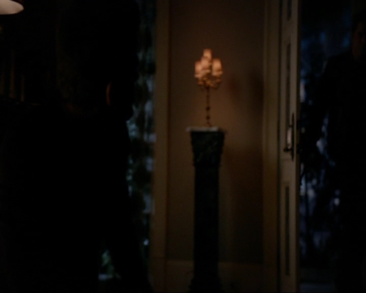 VampireDiariesWorld-dot-nl_7x11ThingsWeLostInTheFire0253.jpg