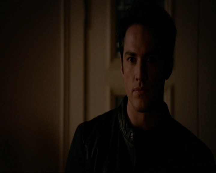 VampireDiariesWorld-dot-nl_7x11ThingsWeLostInTheFire0277.jpg