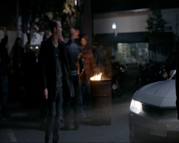 VampireDiariesWorld-dot-nl_7x11ThingsWeLostInTheFire0299.jpg