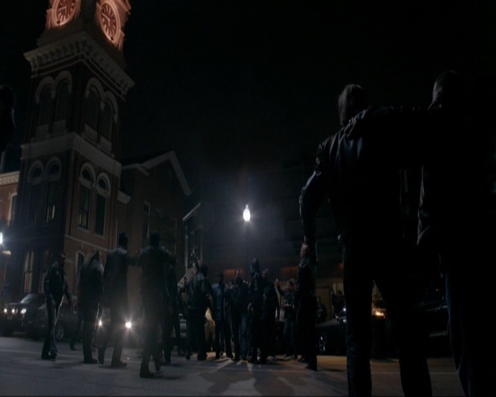 VampireDiariesWorld-dot-nl_7x11ThingsWeLostInTheFire0321.jpg