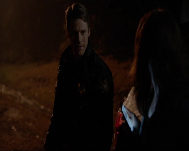 VampireDiariesWorld-dot-nl_7x11ThingsWeLostInTheFire0342.jpg