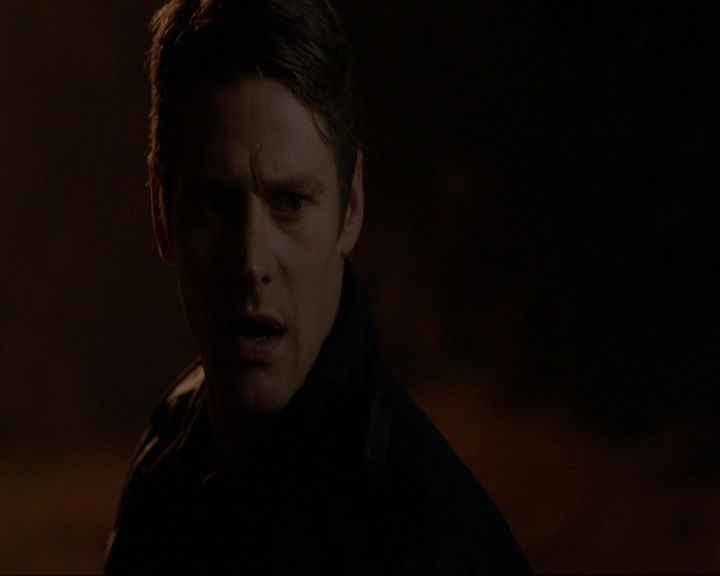 VampireDiariesWorld-dot-nl_7x11ThingsWeLostInTheFire0349.jpg