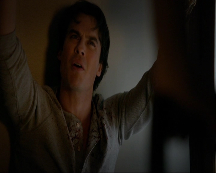 VampireDiariesWorld-dot-nl_7x11ThingsWeLostInTheFire0415.jpg