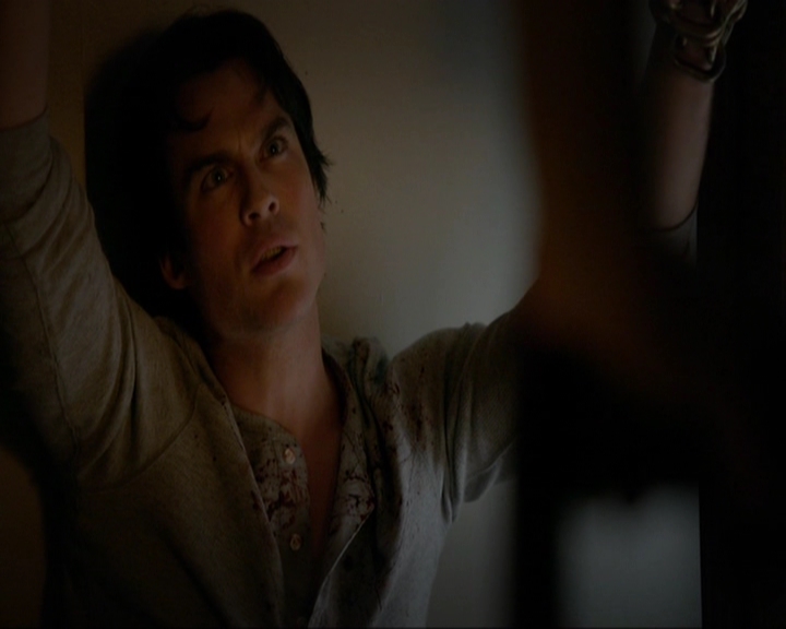 VampireDiariesWorld-dot-nl_7x11ThingsWeLostInTheFire0417.jpg