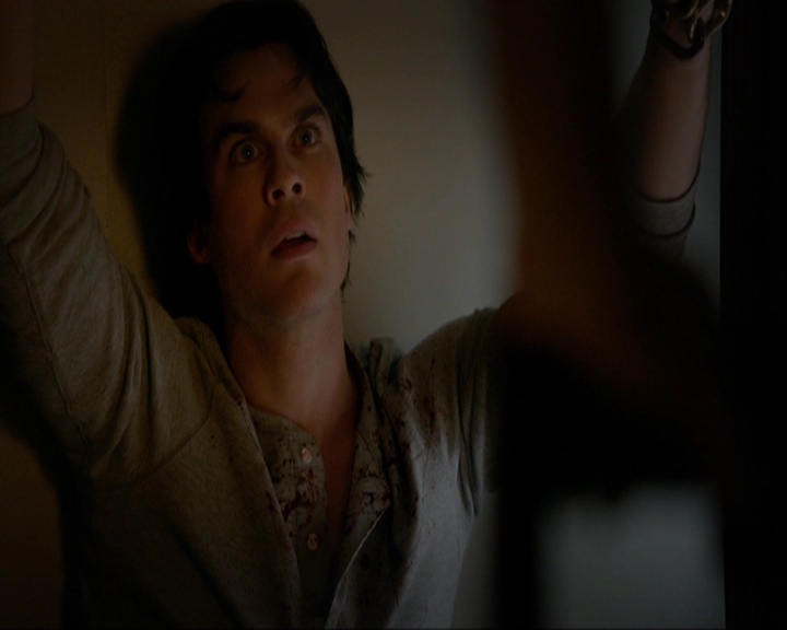 VampireDiariesWorld-dot-nl_7x11ThingsWeLostInTheFire0424.jpg