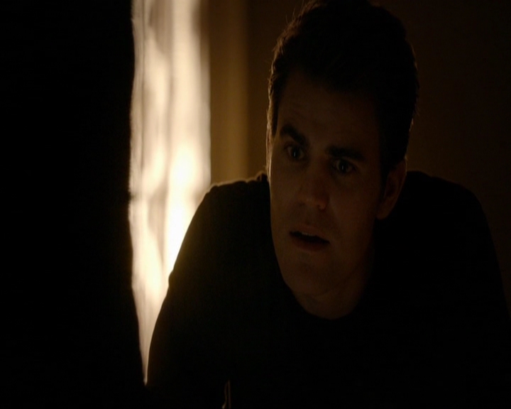 VampireDiariesWorld-dot-nl_7x11ThingsWeLostInTheFire0425.jpg