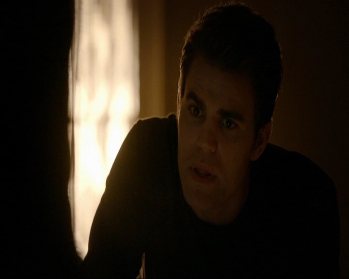 VampireDiariesWorld-dot-nl_7x11ThingsWeLostInTheFire0426.jpg