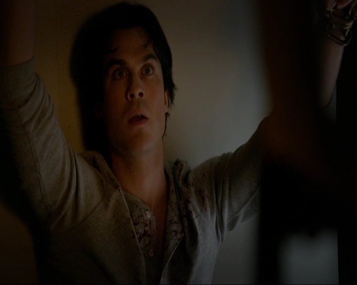 VampireDiariesWorld-dot-nl_7x11ThingsWeLostInTheFire0430.jpg