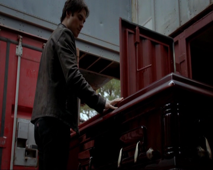 VampireDiariesWorld-dot-nl_7x11ThingsWeLostInTheFire1552.jpg