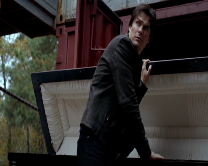 VampireDiariesWorld-dot-nl_7x11ThingsWeLostInTheFire1563.jpg