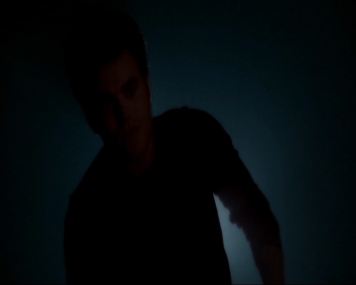 VampireDiariesWorld-dot-nl_7x11ThingsWeLostInTheFire1723.jpg