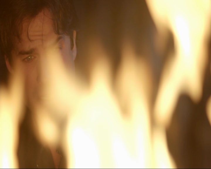 VampireDiariesWorld-dot-nl_7x11ThingsWeLostInTheFire1823.jpg