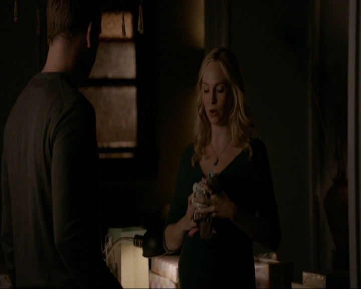 VampireDiariesWorld-dot-nl_7x11ThingsWeLostInTheFire2009.jpg