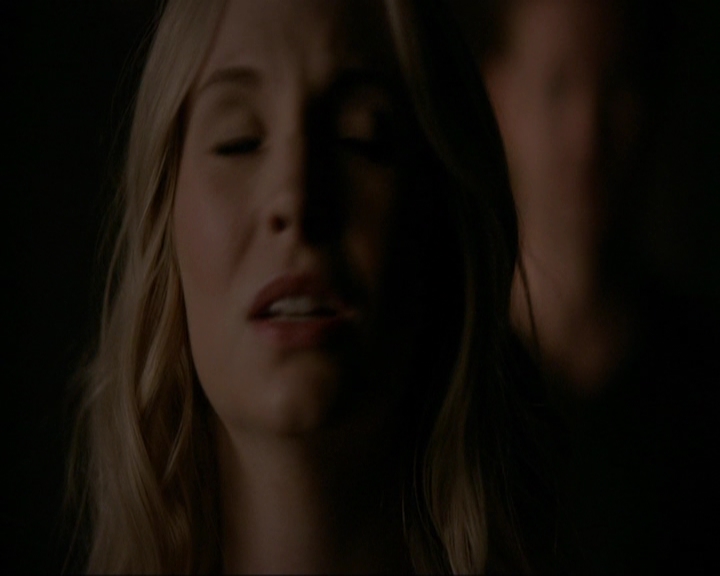 VampireDiariesWorld-dot-nl_7x11ThingsWeLostInTheFire2096.jpg