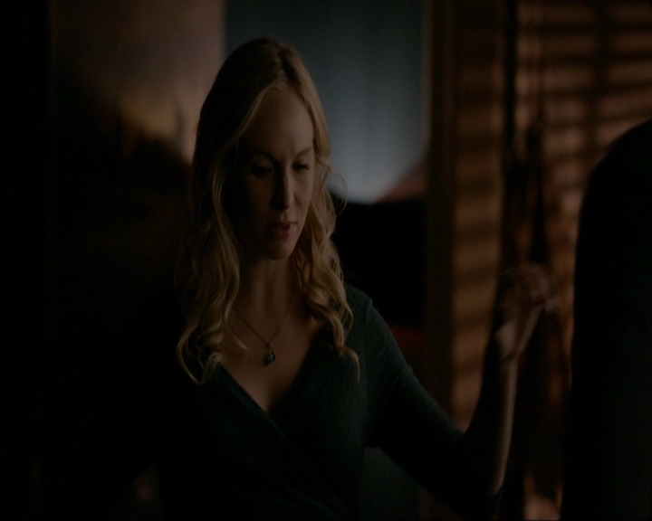 VampireDiariesWorld-dot-nl_7x11ThingsWeLostInTheFire2103.jpg