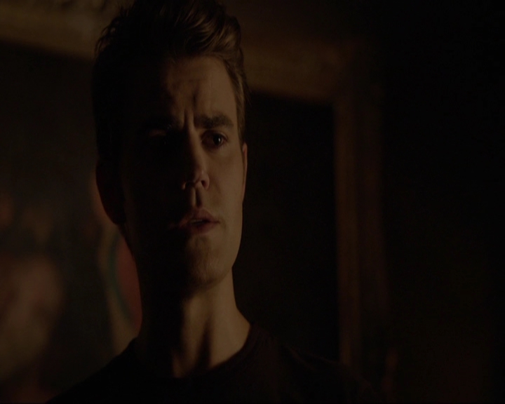 VampireDiariesWorld-dot-nl_7x11ThingsWeLostInTheFire2198.jpg