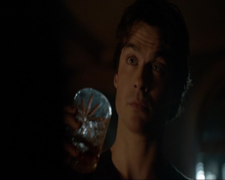 VampireDiariesWorld-dot-nl_7x11ThingsWeLostInTheFire2249.jpg